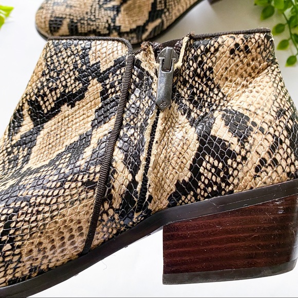 Sam Edelman PETTY Snake Skin Ankle Boots Sz 8.5 - Picture 3 of 8